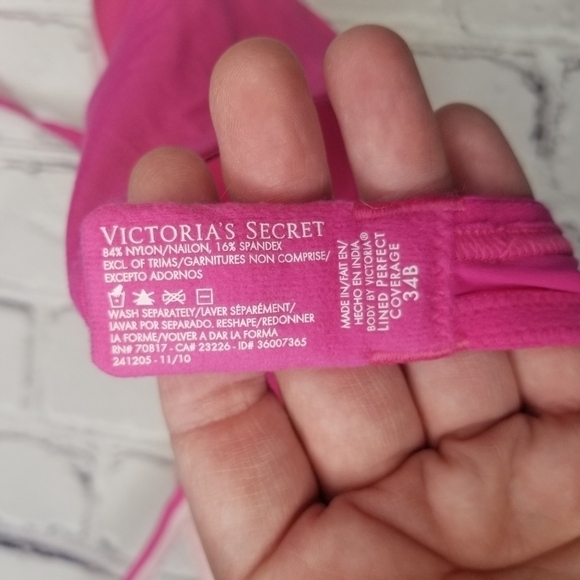 Vs bright pink lined perfect coverage bra - Picture 3 of 3